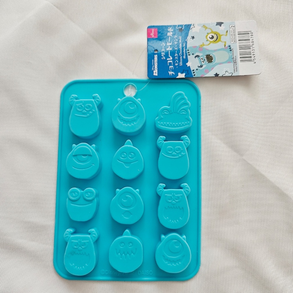 New Daiso x Disney Monsters Small Silicone Chocolate / Ice Mold  6 1/4" x 4 1/2"